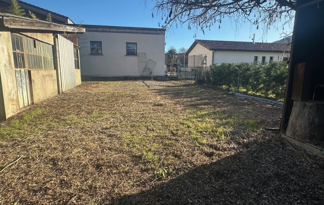 Annonces VERNIOLLE : Terrain | MONTGAILLARD (09330) | 1 368 m2 | 130 000 &euro; 