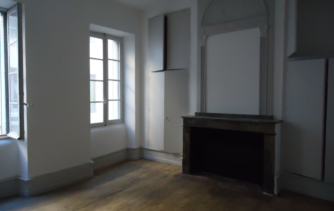 Annonces VERNIOLLE : Immeuble | FOIX (09000) | 220 m2 | 325 000 &euro; 