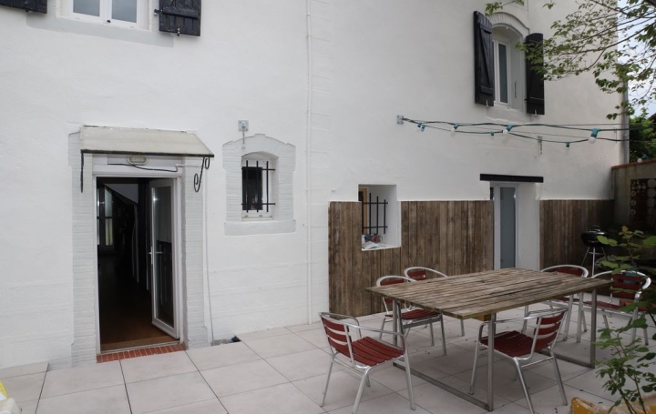 Maison de village VERNIOLLE 250 m2 262 500 € Maison de village VERNIOLLE 250 m2 262 500 €