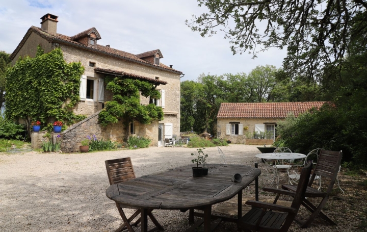Domaine SAINT-CIRQ-LAPOPIE 474 m2 655 000 € Domaine SAINT-CIRQ-LAPOPIE 474 m2 655 000 €